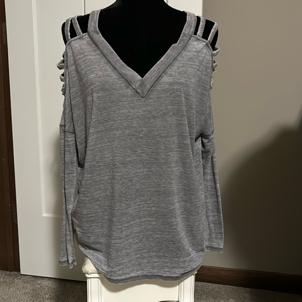 Express- Size small, Long sleeve, with shoulder cut outs